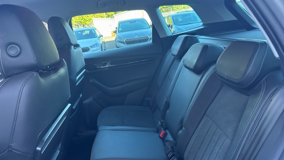 Skoda Karoq 1.5 TSI SE L 5dr DSG Petrol Estate - Image 16