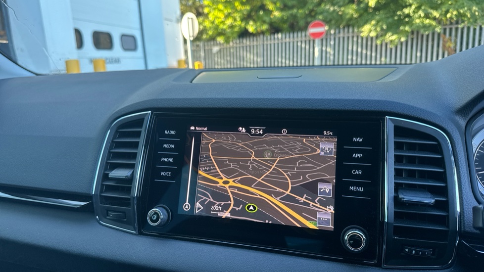 Skoda Karoq 1.5 TSI SE L 5dr DSG Petrol Estate - Image 27