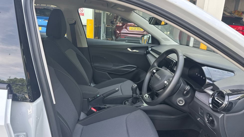 Skoda Fabia 1.0 MPI 80 SE Edition 5dr Petrol Hatchback - Image 15