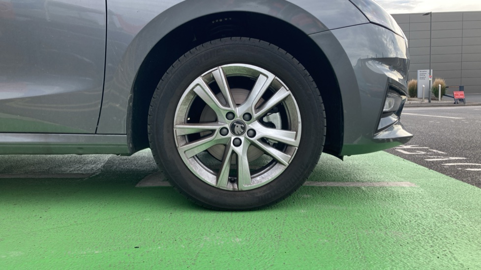 Skoda Fabia 1.0 TSI 116 SE L Edition 5dr Petrol Hatchback - Image 5