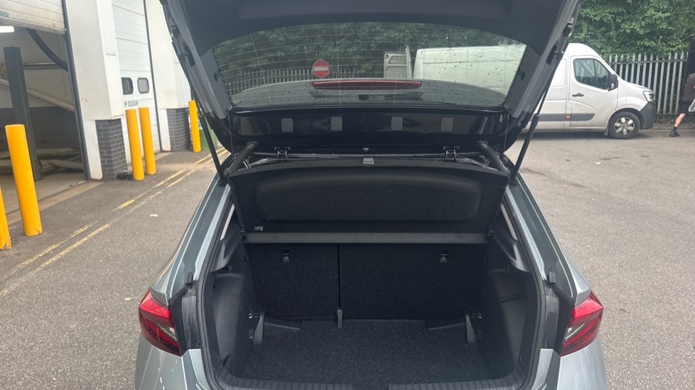 Skoda Fabia 1.0 TSI Design Edition 5dr Petrol Hatchback - Image 20