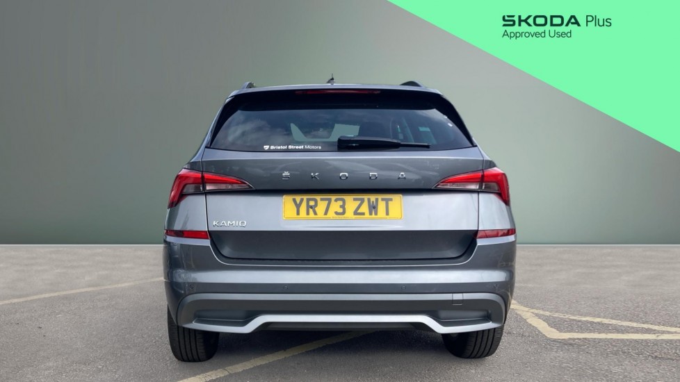 Skoda Kamiq 1.5 TSI SE Drive 5dr DSG Petrol Hatchback - Image 8