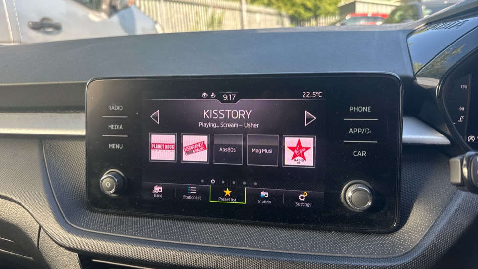 Skoda Fabia 1.0 TSI 110 Colour Edition 5dr Petrol Hatchback - Image 24
