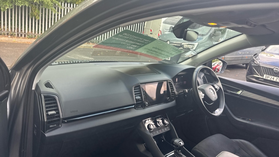 Skoda Karoq 1.5 TSI SE L 5dr DSG Petrol Estate - Image 2