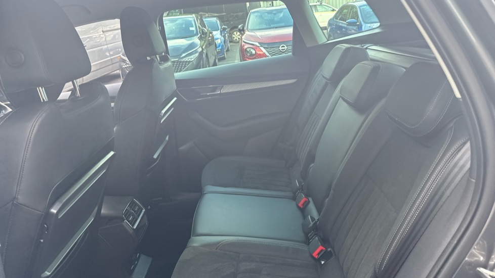 Skoda Karoq 1.5 TSI SE L 5dr DSG Petrol Estate - Image 16