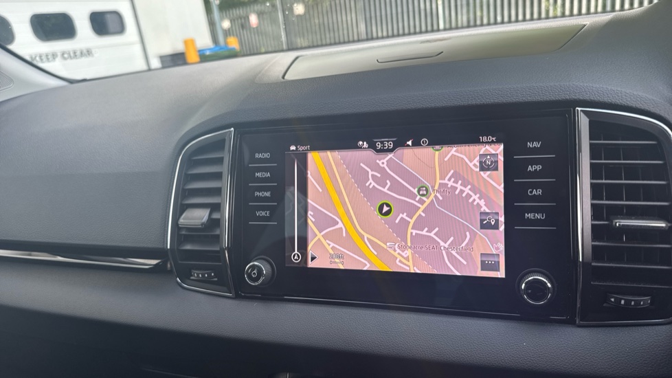 Skoda Karoq 1.5 TSI SE L 5dr DSG Petrol Estate - Image 28