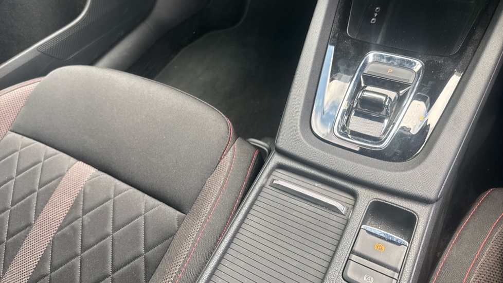 Skoda Octavia 2.0 TSI vRS 5dr DSG Petrol Hatchback - Image 14