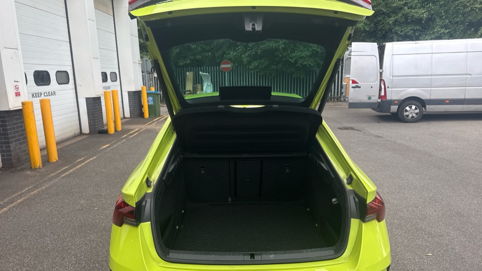 Skoda Octavia 2.0 TSI vRS 5dr DSG Petrol Hatchback - Image 20