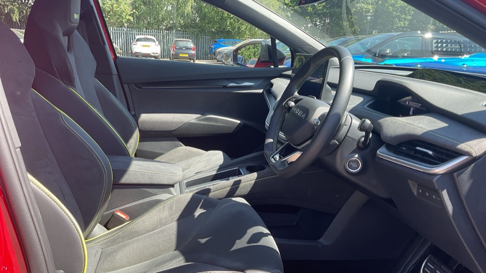 Skoda Elroq 250kW vRS 84kWh 4x4 5dr Auto Electric Estate - Image 15