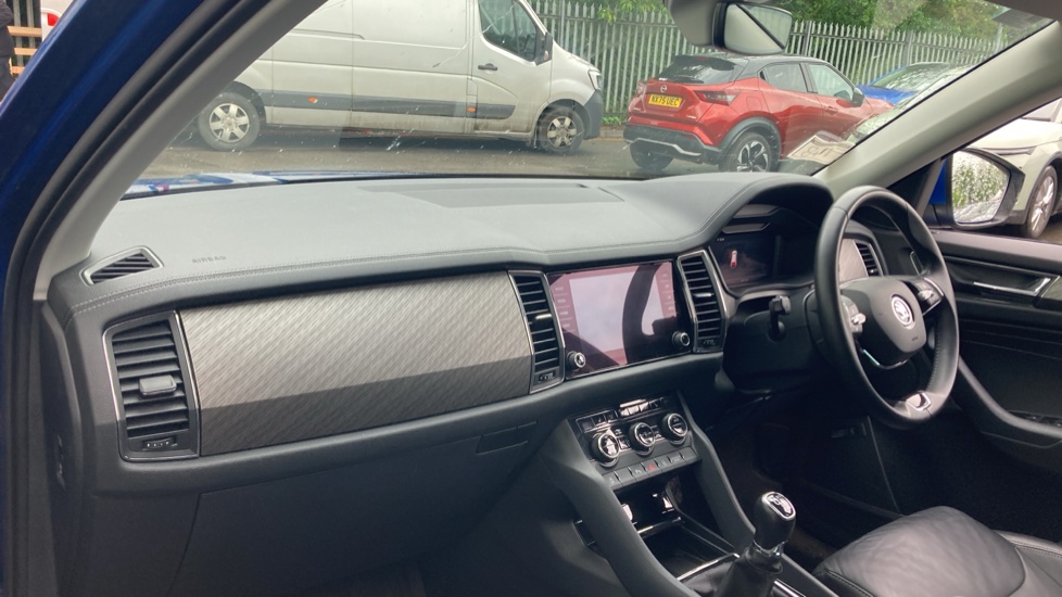 Skoda Kodiaq 1.5 TSI SE L Executive 5dr [7 Seat] Petrol Estate - Image 2
