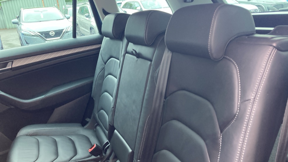Skoda Kodiaq 1.5 TSI SE L Executive 5dr [7 Seat] Petrol Estate - Image 16