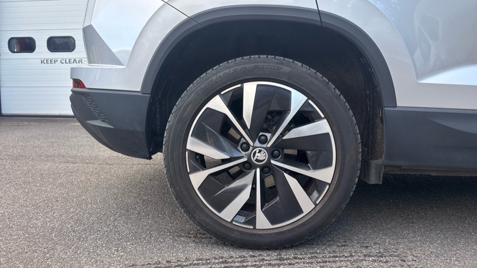 Skoda Karoq 1.5 TSI SE L 5dr DSG Petrol Estate - Image 5