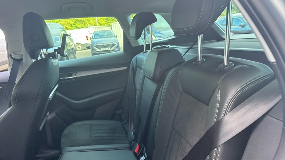 Skoda Karoq 1.5 TSI SE L 5dr DSG Petrol Estate - Image 16