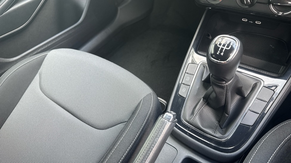 Skoda Fabia 1.0 TSI Colour Edition 5dr Petrol Hatchback - Image 14