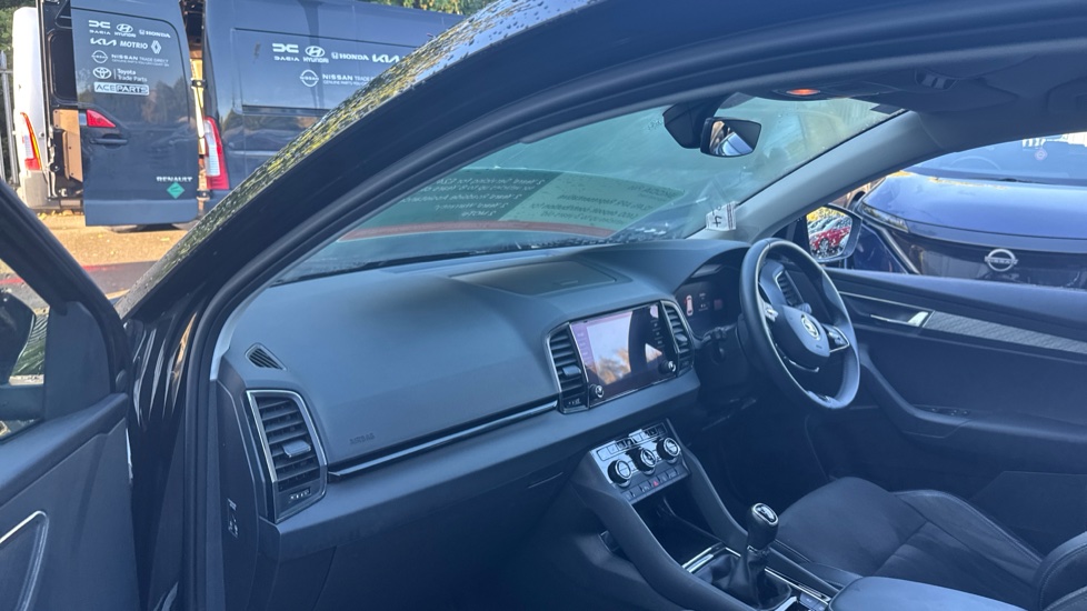 Skoda Karoq 1.5 TSI SE L 5dr Petrol Estate - Image 2