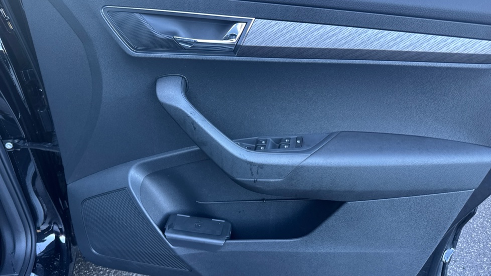 Skoda Karoq 1.5 TSI SE L 5dr Petrol Estate - Image 19
