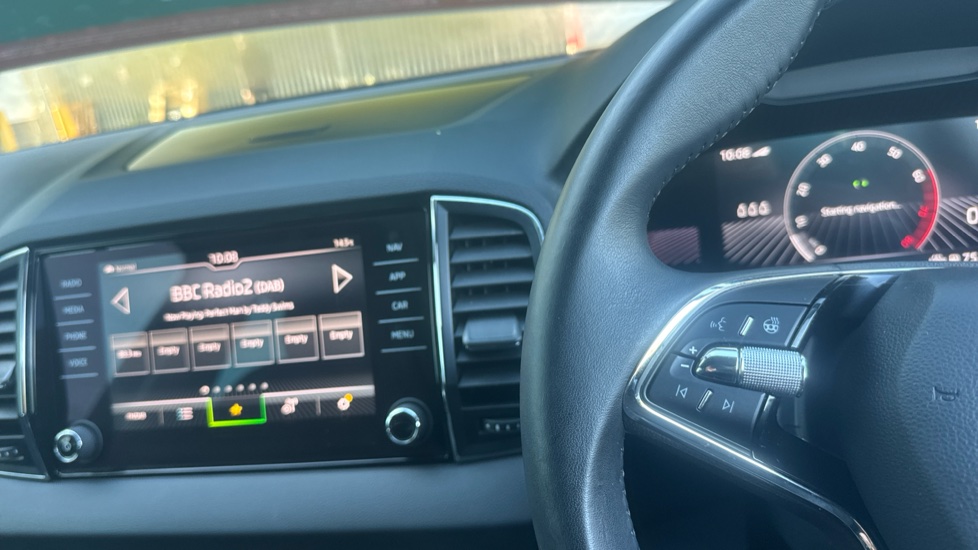 Skoda Karoq 1.5 TSI SE L 5dr Petrol Estate - Image 21