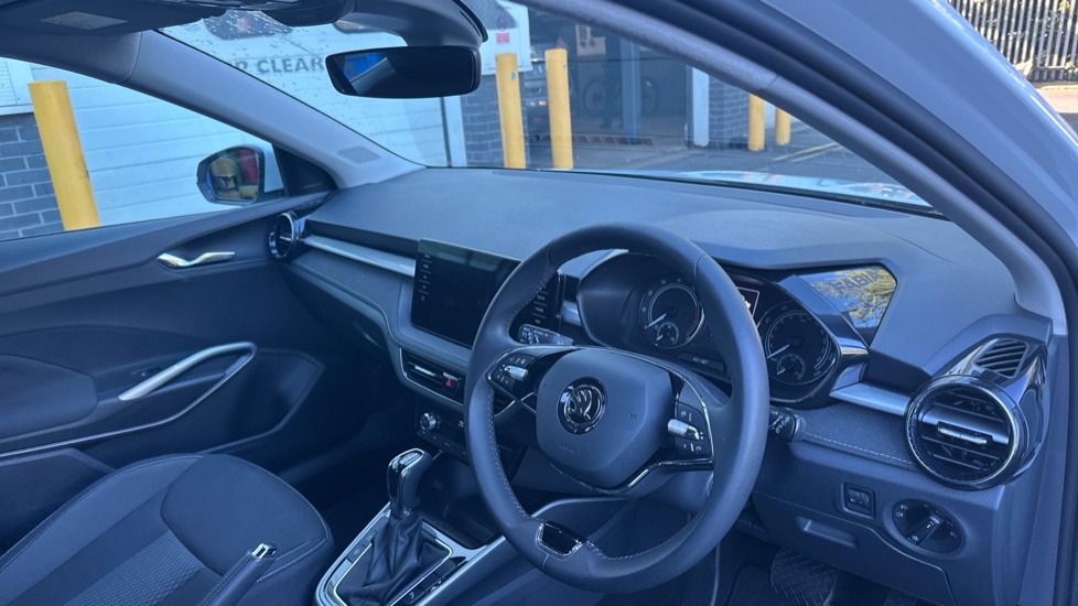 Skoda Fabia 1.0 TSI 110 SE L 5dr DSG Petrol Hatchback - Image 6