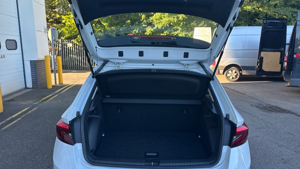 Skoda Fabia 1.0 TSI 110 SE L 5dr DSG Petrol Hatchback - Image 20