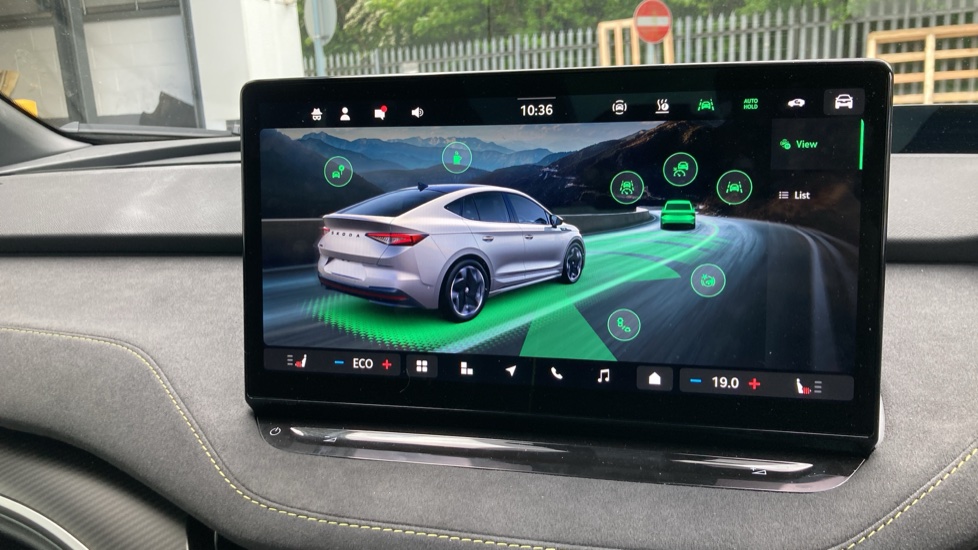Skoda Enyaq 250kW vRS 84kWh 4x4 5dr Auto Electric - Image 27