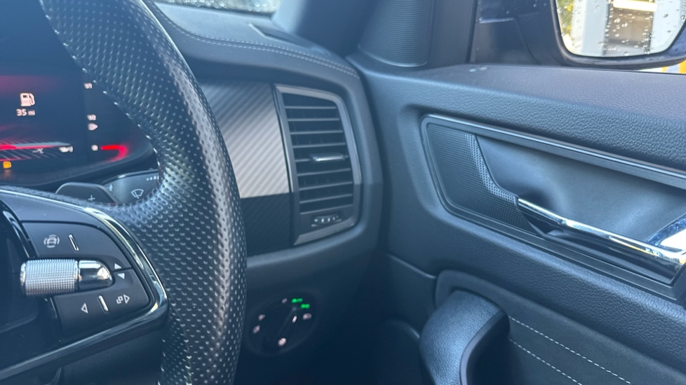 Skoda Kodiaq 1.5 TSI Sport Line 5dr DSG [7 Seat] Petrol Estate - Image 18