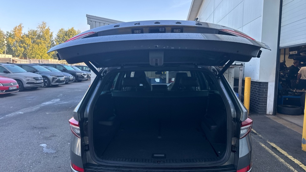 Skoda Kodiaq 1.5 TSI Sport Line 5dr DSG [7 Seat] Petrol Estate - Image 20