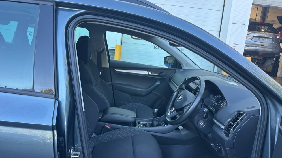 Skoda Karoq 2.0 TDI SE 4x4 5dr Diesel Estate - Image 15