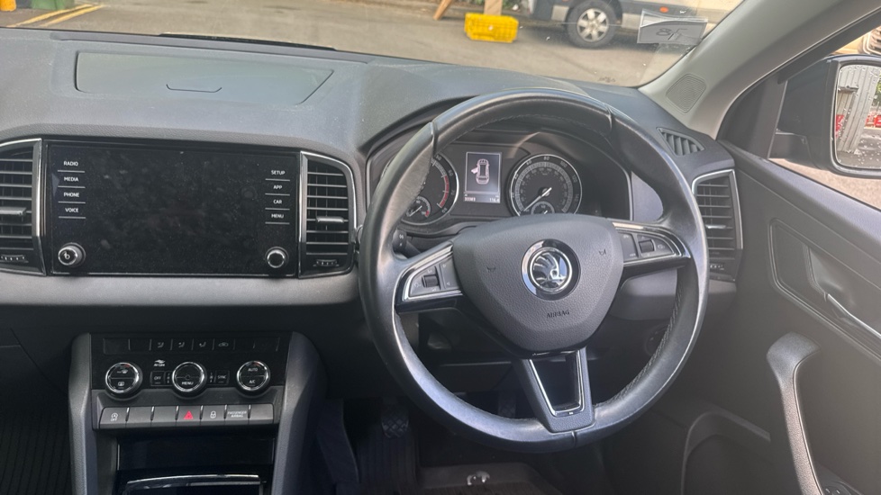 Skoda Karoq 1.0 TSI SE 5dr Petrol Estate - Image 10