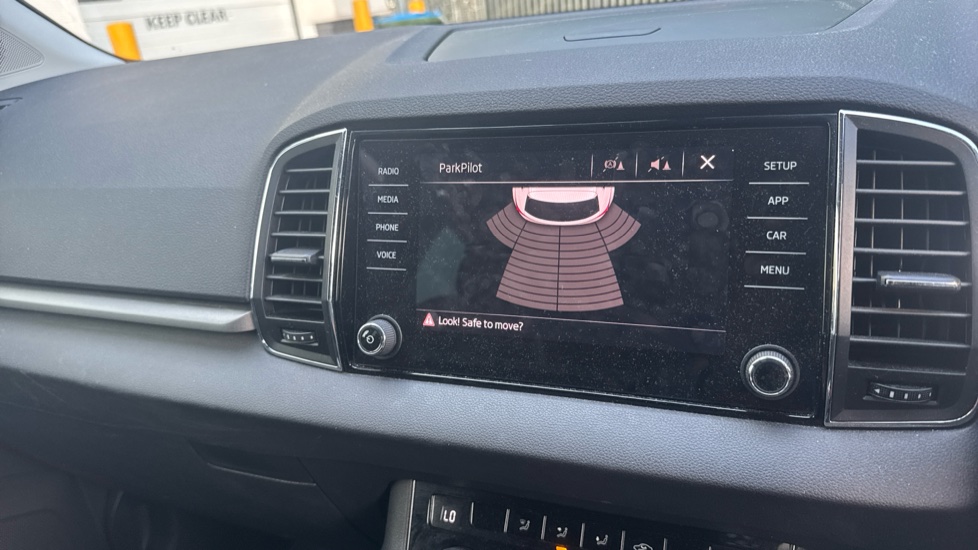 Skoda Karoq 1.0 TSI SE 5dr Petrol Estate - Image 30