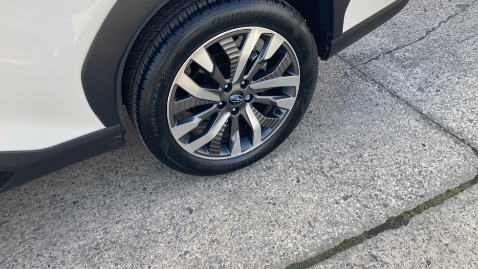 Subaru Forester 2.0i e-Boxer Touring 5dr Lineartronic Hybrid Estate - Image 23