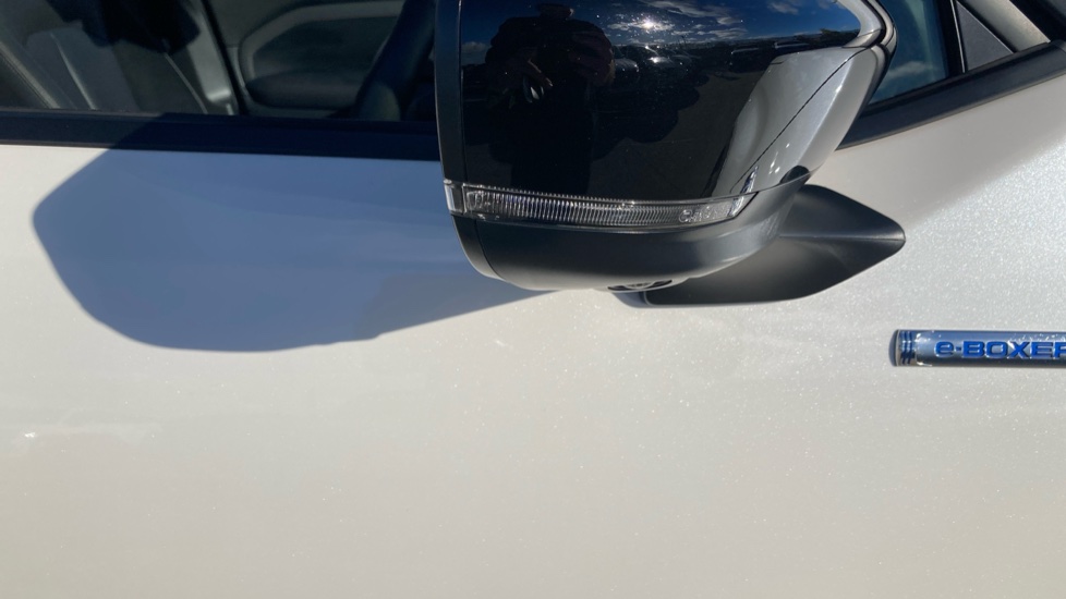 Subaru Forester 2.0i e-Boxer Touring 5dr Lineartronic Hybrid Estate - Image 25