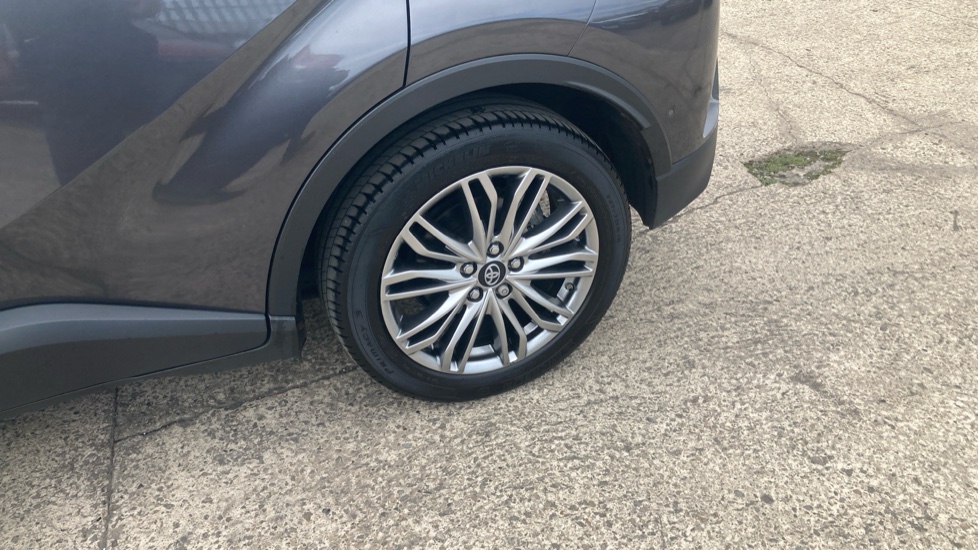 Toyota C-HR 1.8 Hybrid Excel 5dr CVT Hybrid Hatchback - Image 23