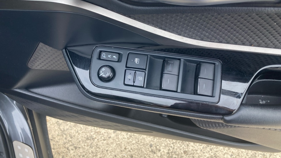 Toyota C-HR 1.8 Hybrid Excel 5dr CVT Hybrid Hatchback - Image 26