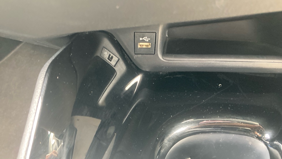 Toyota C-HR 1.8 Hybrid Excel 5dr CVT Hybrid Hatchback - Image 31
