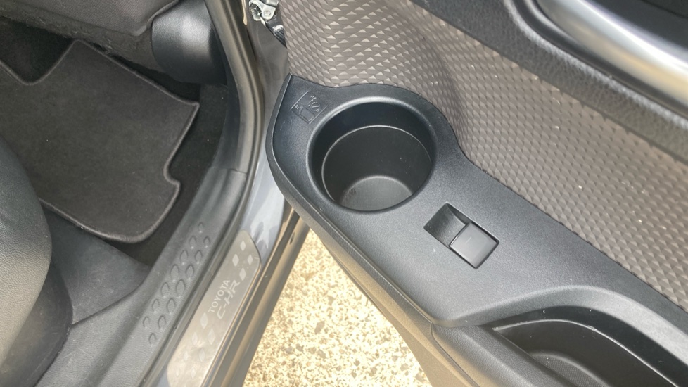 Toyota C-HR 1.8 Hybrid Excel 5dr CVT Hybrid Hatchback - Image 38