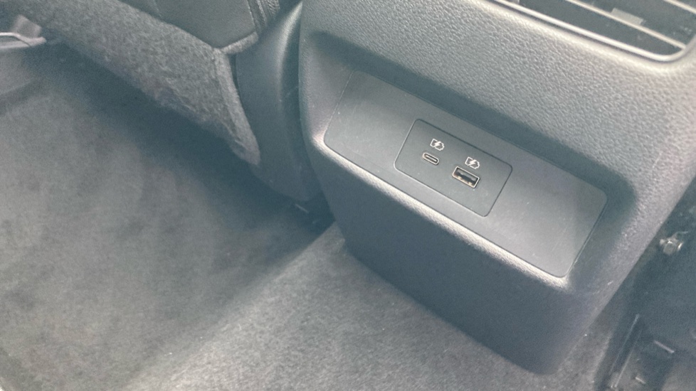 Nissan Qashqai 1.3 DiG-T MH Tekna 5dr Petrol Hatchback - Image 37