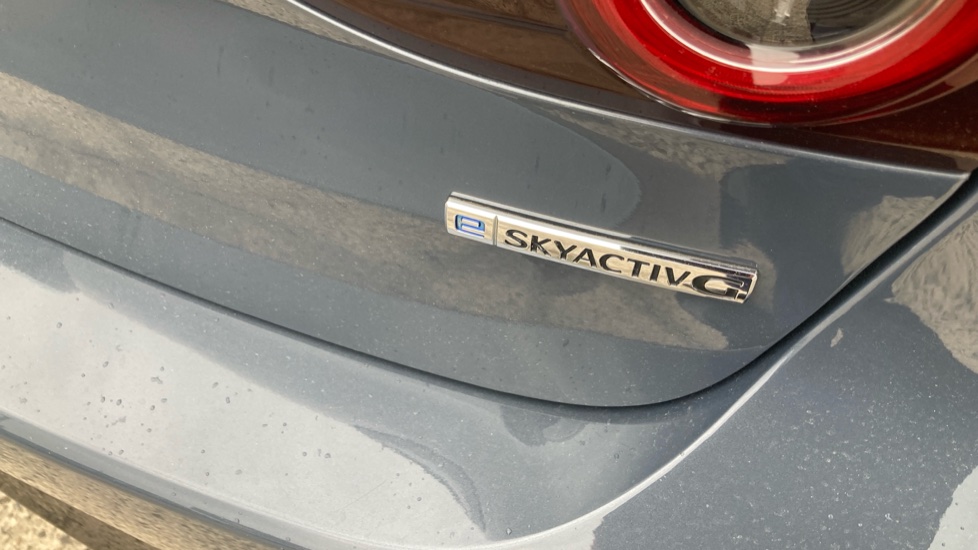 Mazda 3 2.0 e-Skyactiv G MHEV SE-L 5dr Petrol Hatchback - Image 35