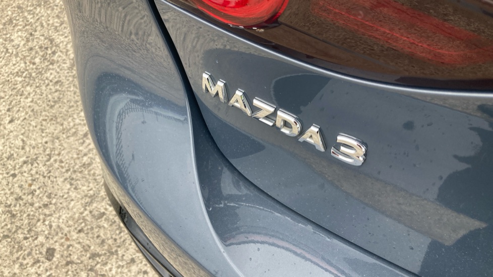 Mazda 3 2.0 e-Skyactiv G MHEV SE-L 5dr Petrol Hatchback - Image 36