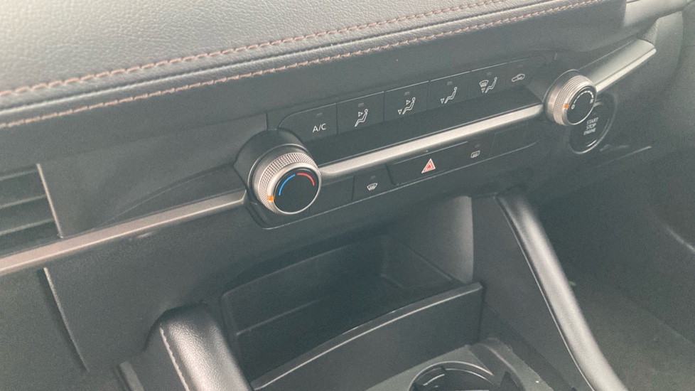 Mazda 3 2.0 e-Skyactiv G MHEV SE-L 5dr Petrol Hatchback - Image 39