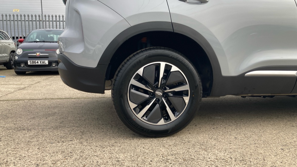 Chery Tiggo 4 1.5 Hybrid Summit 5dr DHT Hybrid Estate - Image 7
