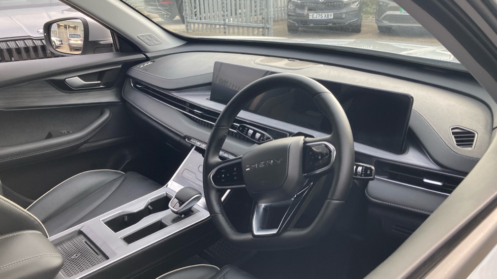 Chery Tiggo 4 1.5 Hybrid Summit 5dr DHT Hybrid Estate - Image 11