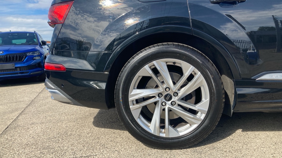 Audi Q7 45 TDI Quattro S Line 5dr Tiptronic Diesel Estate - Image 7
