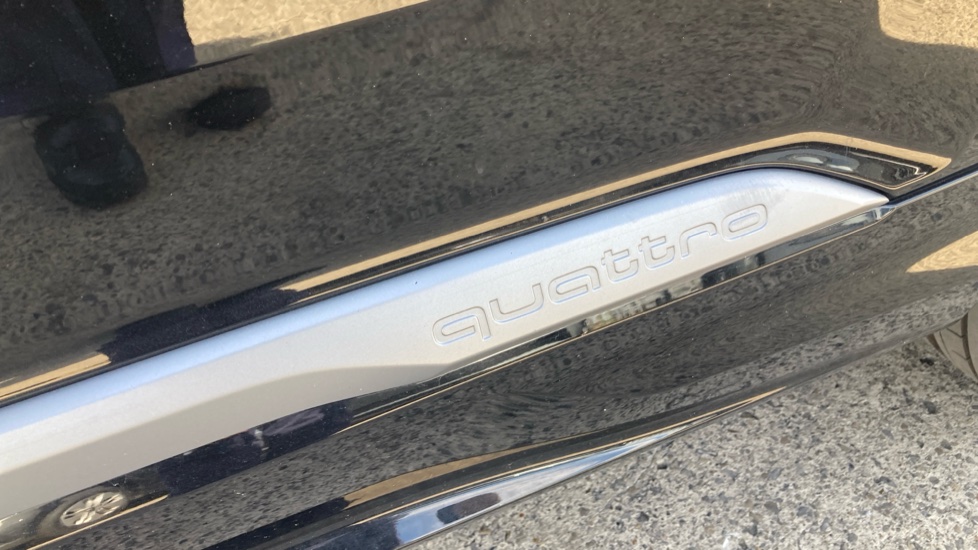 Audi Q7 45 TDI Quattro S Line 5dr Tiptronic Diesel Estate - Image 24