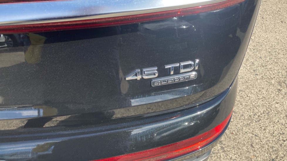 Audi Q7 45 TDI Quattro S Line 5dr Tiptronic Diesel Estate - Image 26