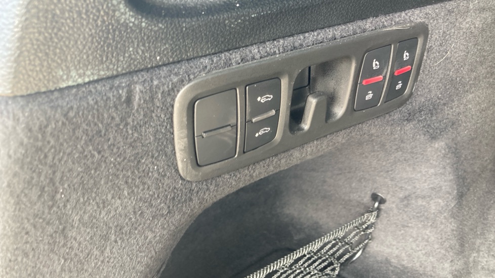 Audi Q7 45 TDI Quattro S Line 5dr Tiptronic Diesel Estate - Image 48