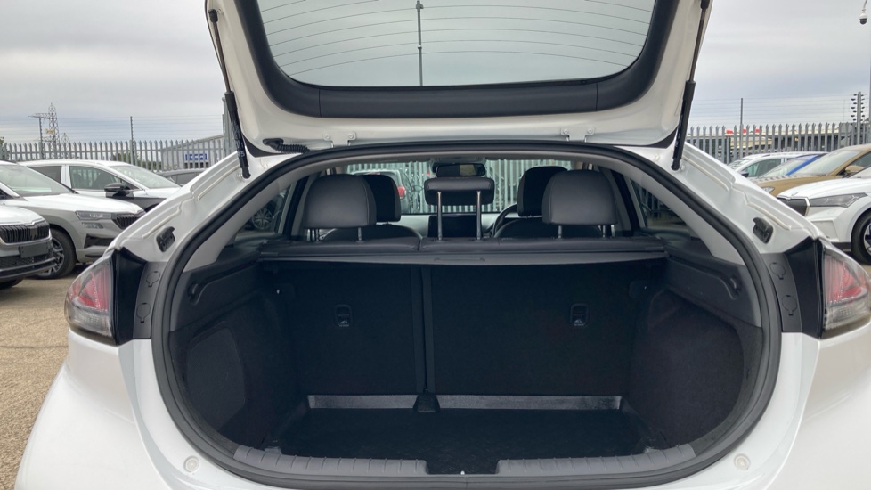 Hyundai IONIQ 1.6 GDi Hybrid Premium SE 5dr DCT Hybrid Hatchback - Image 4