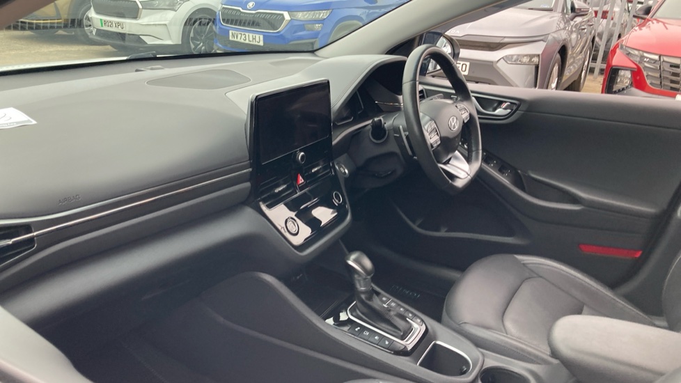 Hyundai IONIQ 1.6 GDi Hybrid Premium SE 5dr DCT Hybrid Hatchback - Image 9