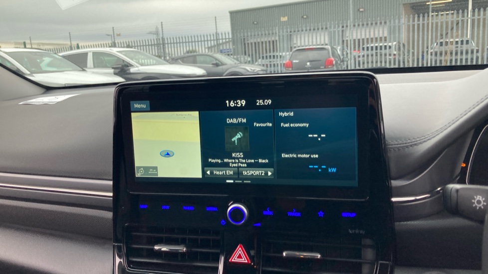 Hyundai IONIQ 1.6 GDi Hybrid Premium SE 5dr DCT Hybrid Hatchback - Image 12
