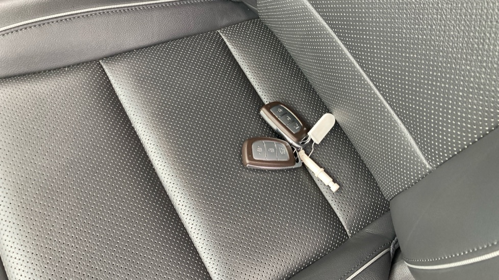 Hyundai IONIQ 1.6 GDi Hybrid Premium SE 5dr DCT Hybrid Hatchback - Image 20