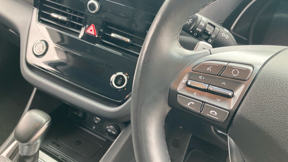 Hyundai IONIQ 1.6 GDi Hybrid Premium SE 5dr DCT Hybrid Hatchback - Image 30